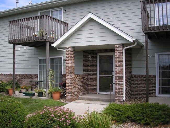 Foto del edificio - AMENITY FILLED TWO BEDROOM IN BRANDON!!! P...