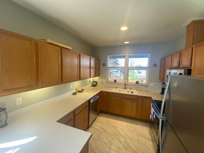 Foto del edificio - A gardeners paradise!  Single level home l...