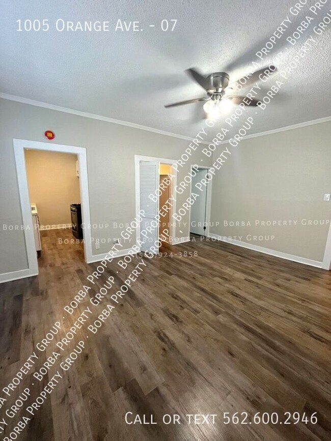 Foto del edificio - **1ST MONTH RENT FREE** UPSTAIRS STUDIO AP...