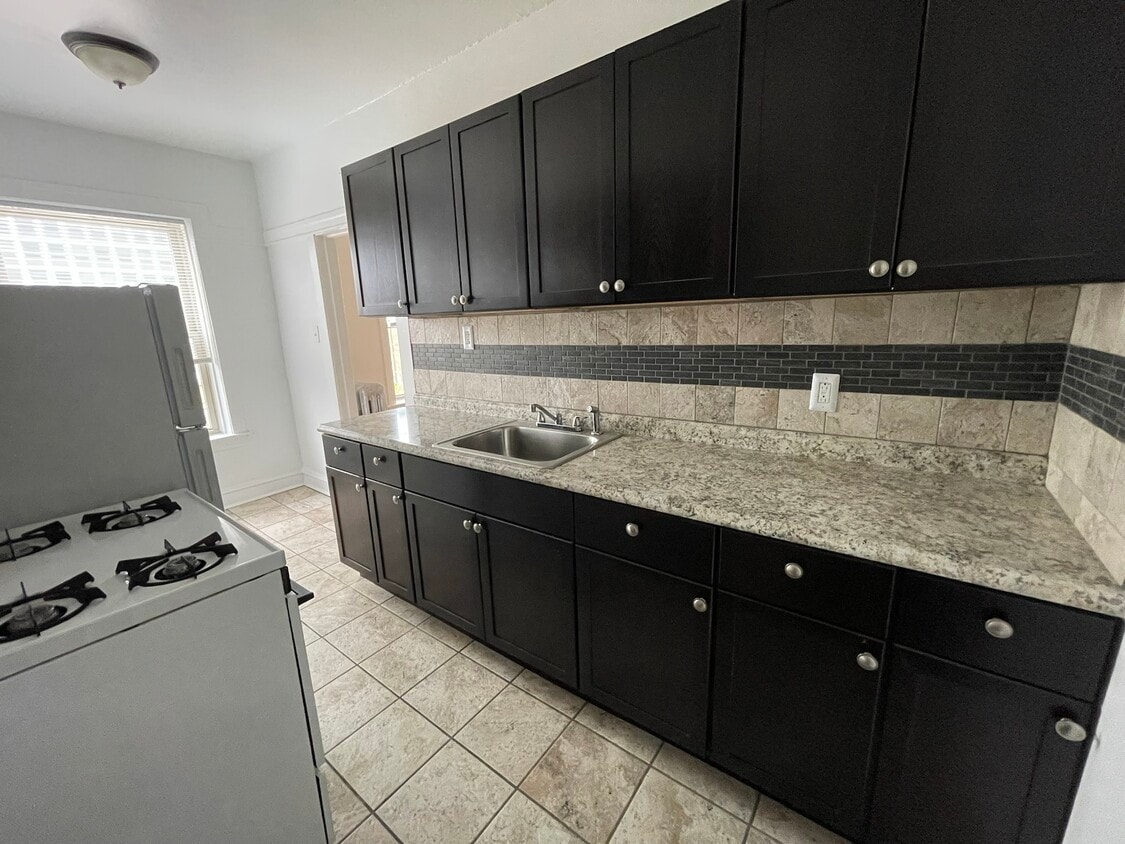 Foto principal - 6345 N Magnolia Ave