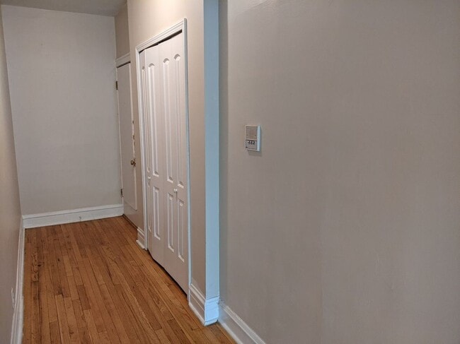 Foto del edificio - 828 Reba Pl