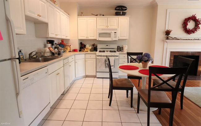 Foto del edificio - 12 Dean Rd