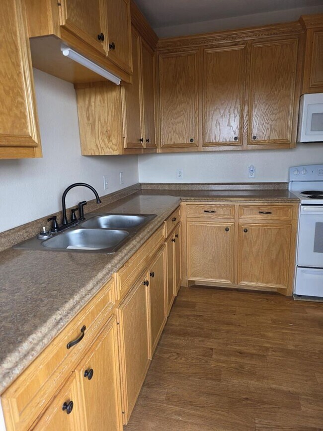 Foto del edificio - Cozy 2-Bedroom Home in Orange Grove!