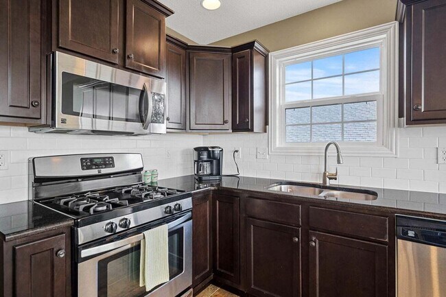 Building Photo - 4102 Abbington Terrace