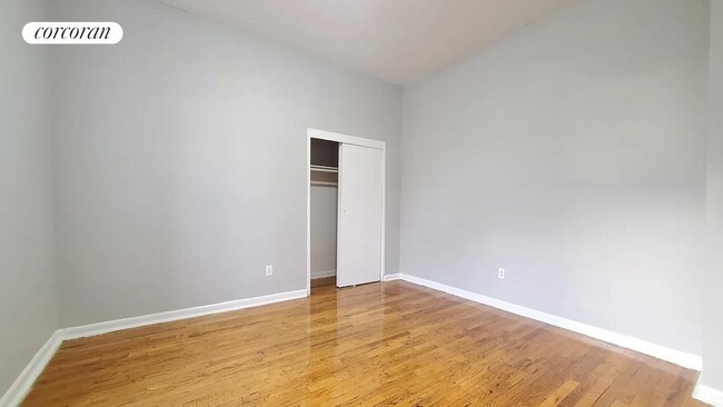 Building Photo - 340 Lenox Ave