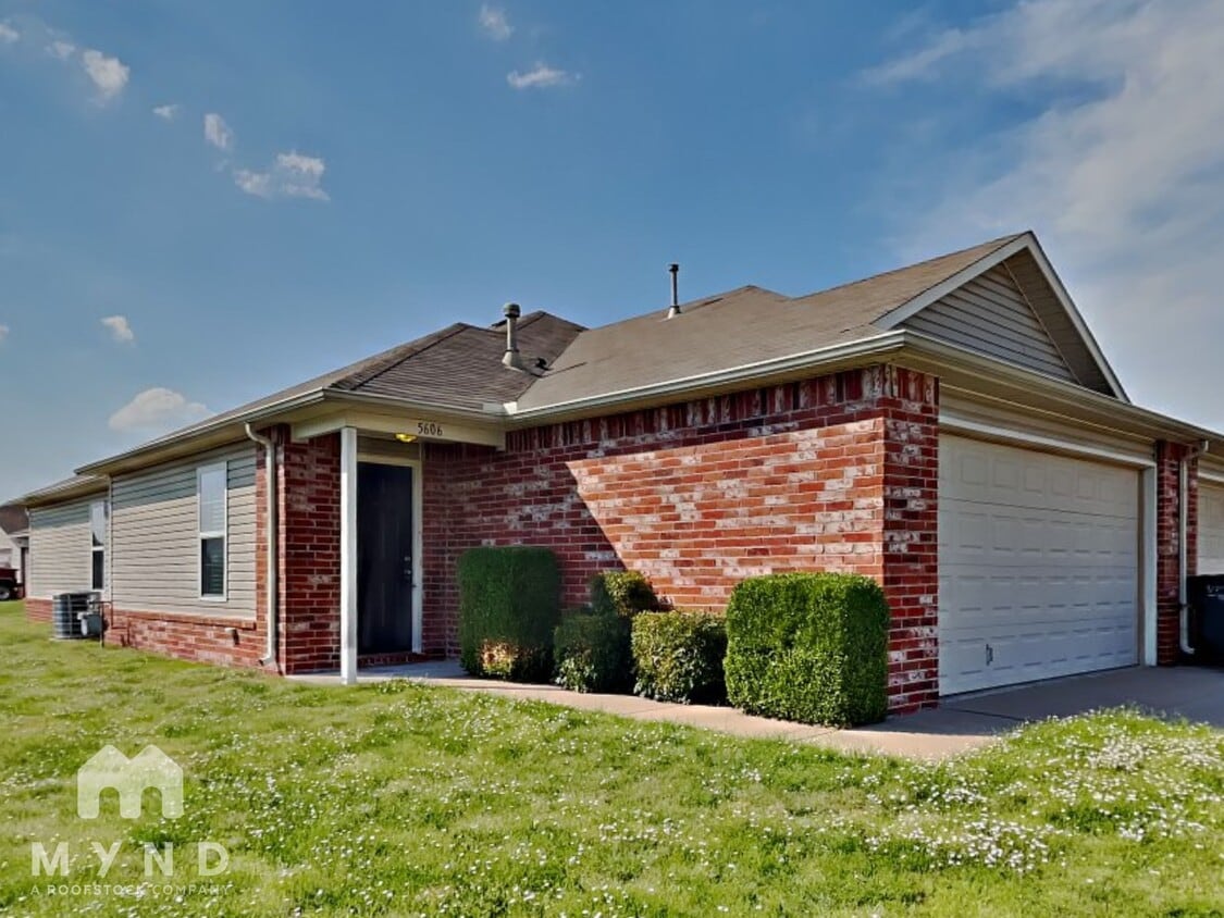 Primary Photo - 5606 N 35th St