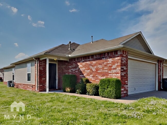 Building Photo - 5606 N 35th St