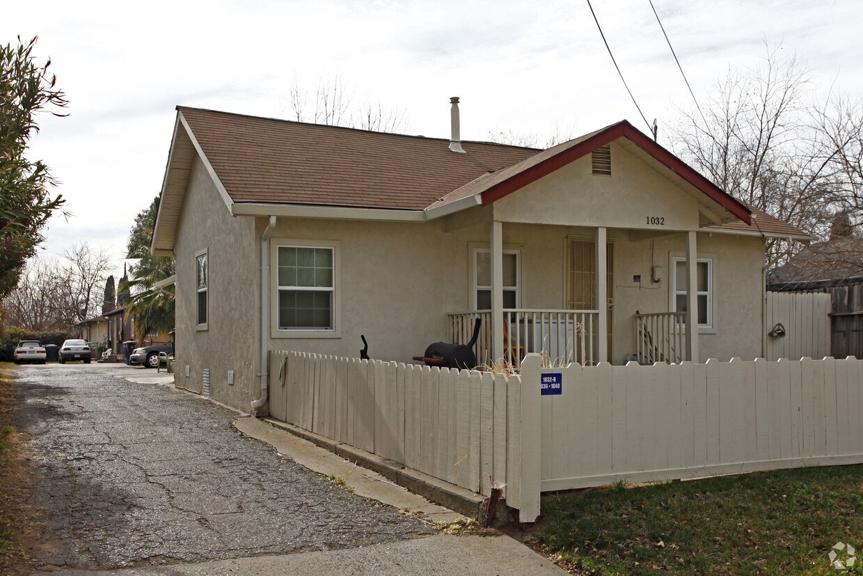 Primary Photo - 1032 Alamos Ave
