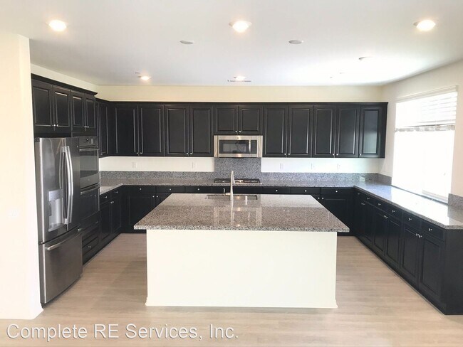 Building Photo - 5 br, 3 bath House - 6955 Housatonic Ct.