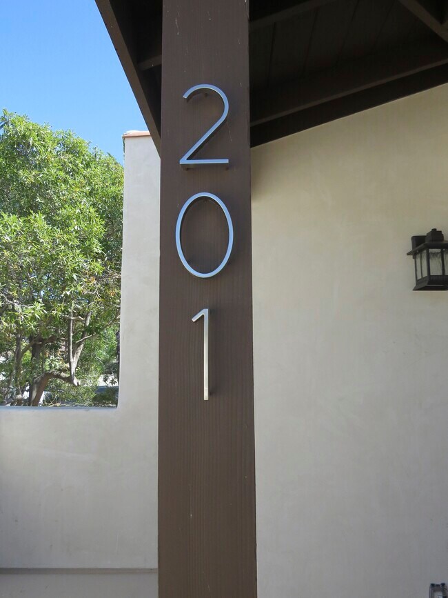 Foto del edificio - 1160 Murray Ave.