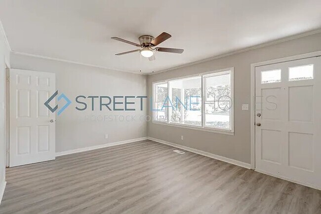 Foto del edificio - 3042 Bethune Ave