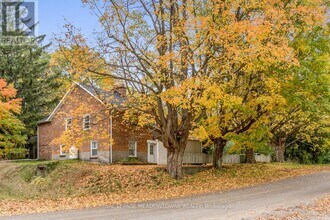 Building Photo - 12 Station St