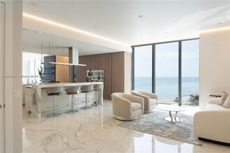 Building Photo - 18501 Collins Ave