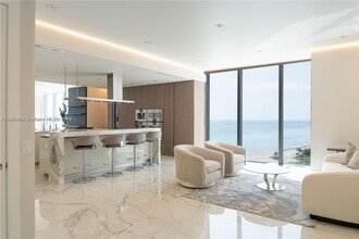 Building Photo - 18501 Collins Ave