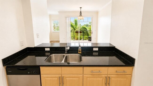Building Photo - 1064 N Tamiami Trl