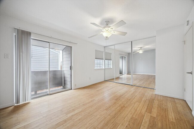 Foto del edificio - 5807 Beverly Hill St