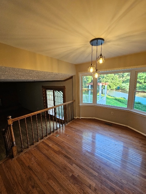 Building Photo - 2305 Holly Spring Dr