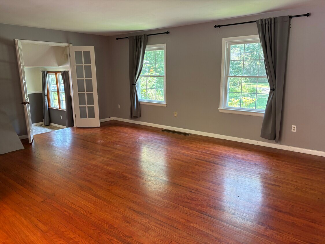Foto principal - 15922 Fernwood Rd