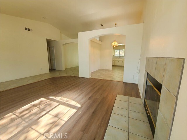 Foto del edificio - 1204 Sycamore Ct