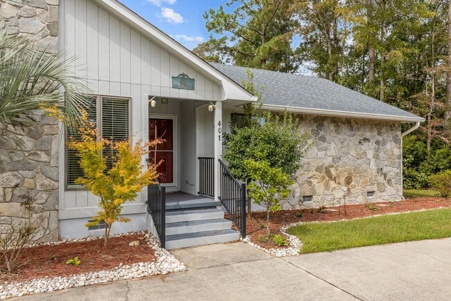 Foto del edificio - Corner Lot Brandywine Home Available for Long Term Rental