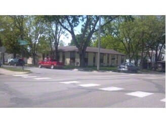 Primary Photo - Broadway Apartments
