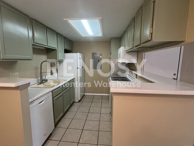 Foto del edificio - 18043 E Ohio Ave