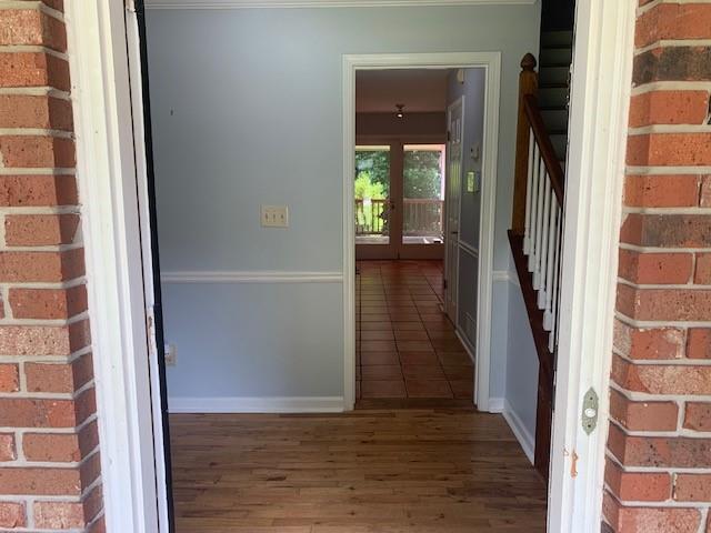 Building Photo - 744 Cedar Hill Way