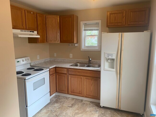 Foto del edificio - 25075 Boling Ln