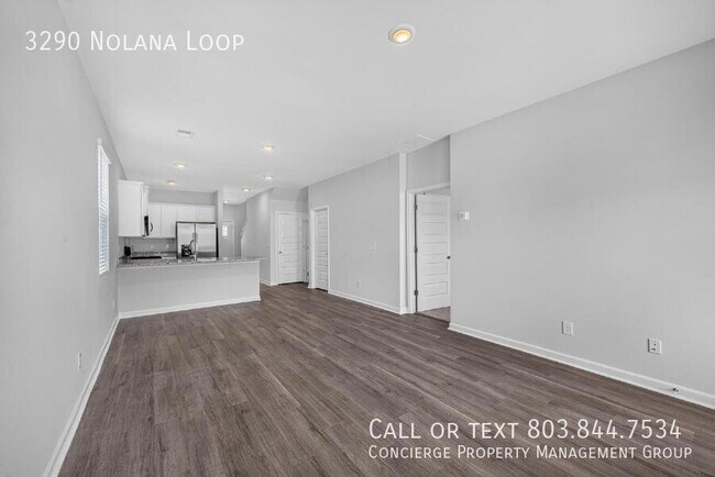 Foto del edificio - 3290 Nolana Lp