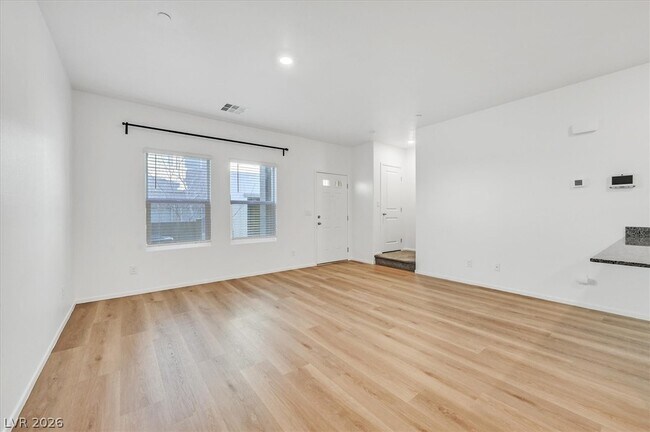 Foto del edificio - 7484 Mountain Ledge St