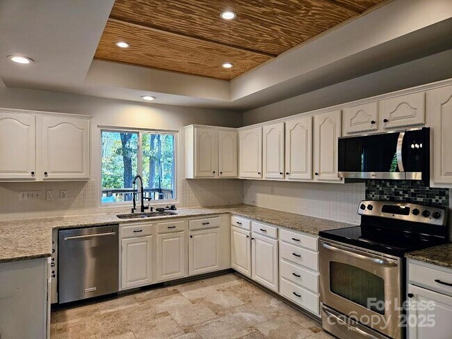 Foto del edificio - 6000 Mallard Grove Rd