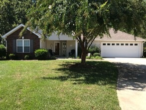 Building Photo - 125 Keswick Ln