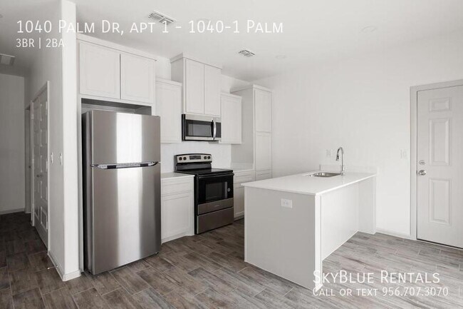 Foto del edificio - 1040 Palm Dr