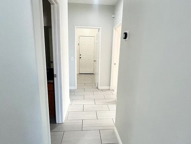 Building Photo - 29912 Cool Meadow Dr