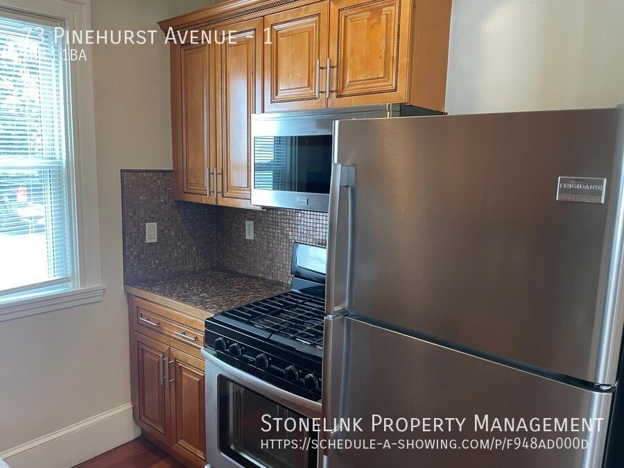 Foto principal - 73 Pinehurst Ave