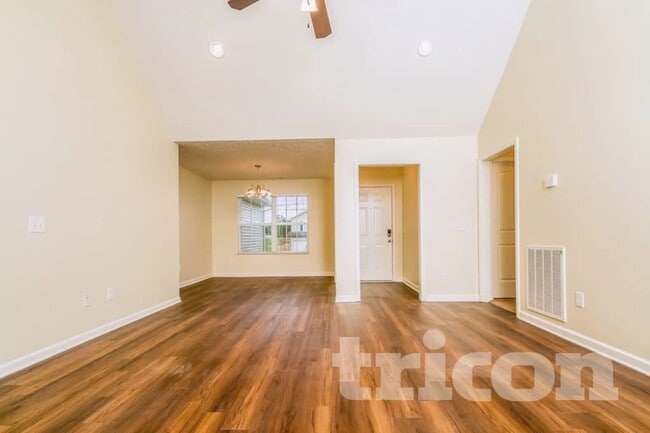 Foto del edificio - 1020 Niagra Way