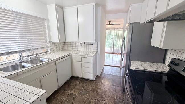 Building Photo - 6241 Caminito Basilio