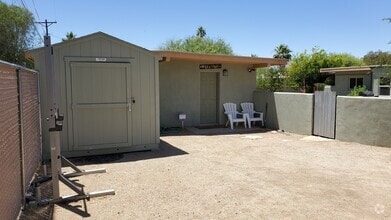 Building Photo - 2934 E Cushman Dr