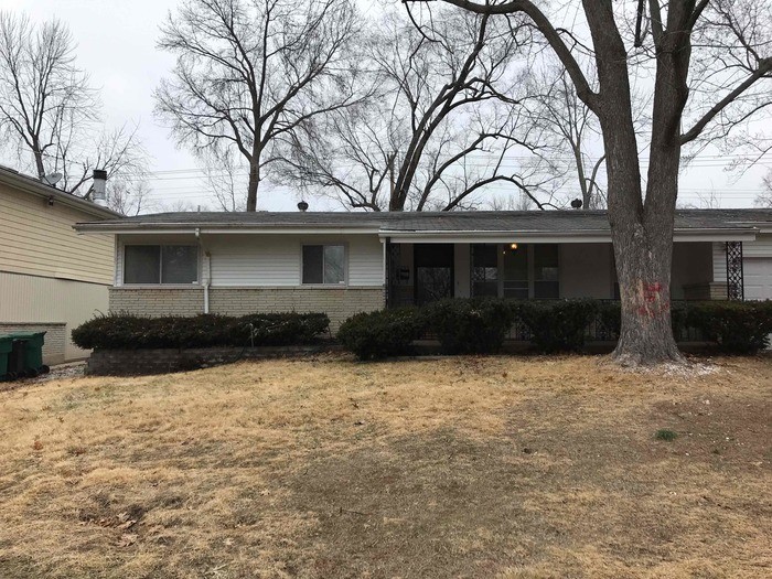 Primary Photo - 2255 Ainsworth Dr