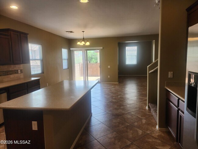 Building Photo - 10615 E Native Rose Trail