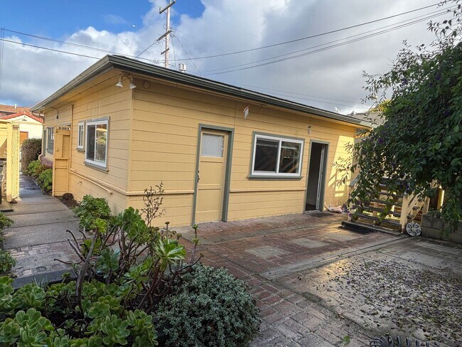 Foto del edificio - Second St (1186)