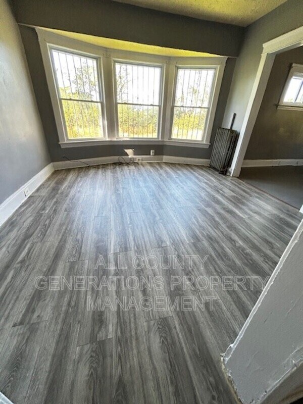 Foto del edificio - 1828 Noble Rd