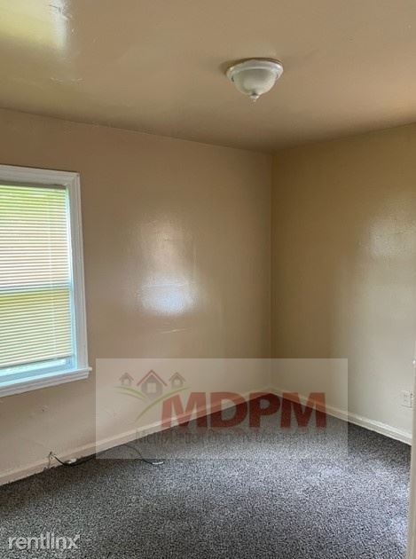 Building Photo - 2 br, 1 bath House - 9921 Mansfield St
