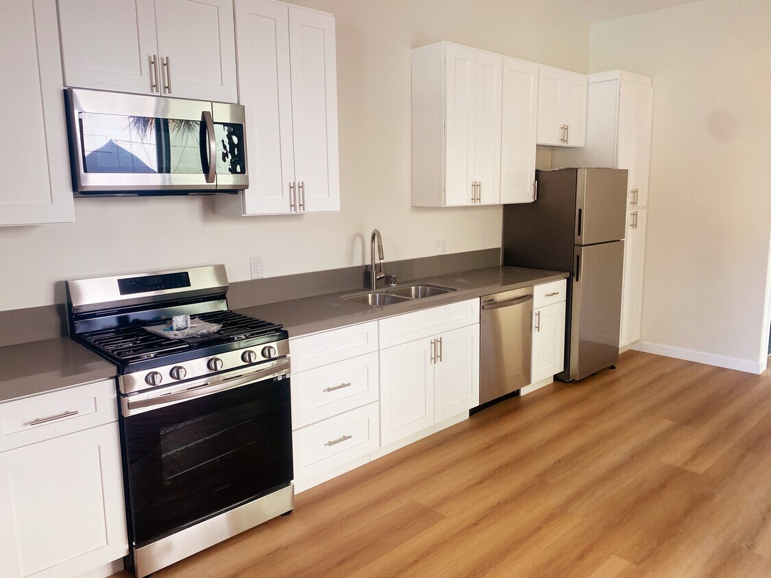 Kitchen - 320 Ulysses St