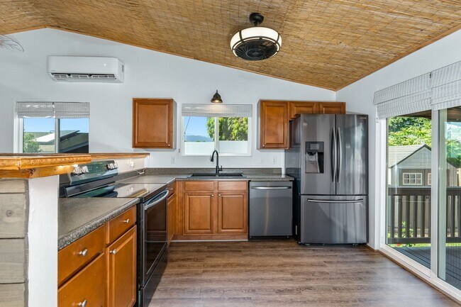 Foto del edificio - Remodeled 2 Bed/ 1 Bath Main House in North Kihei
