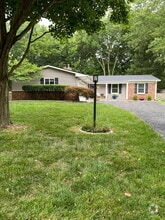 Building Photo - 10336 Orchard Park Dr N