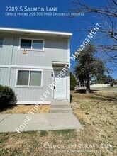 Building Photo - 2209 S Salmon Ln