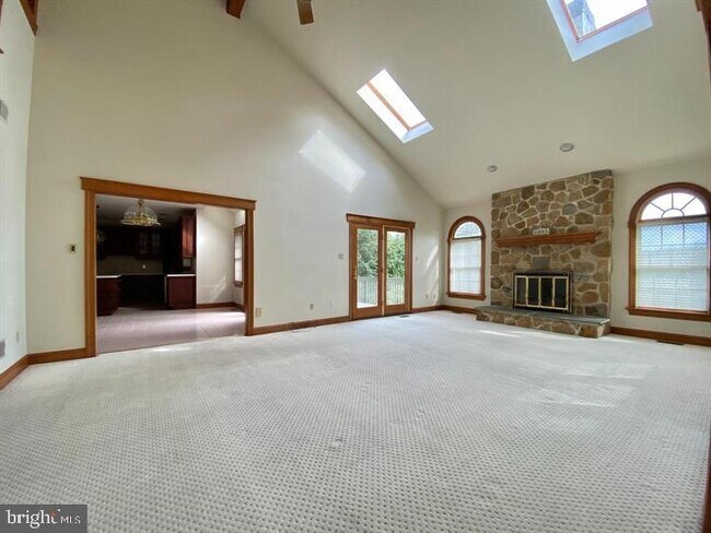 Building Photo - 1853 Huntsman Ln