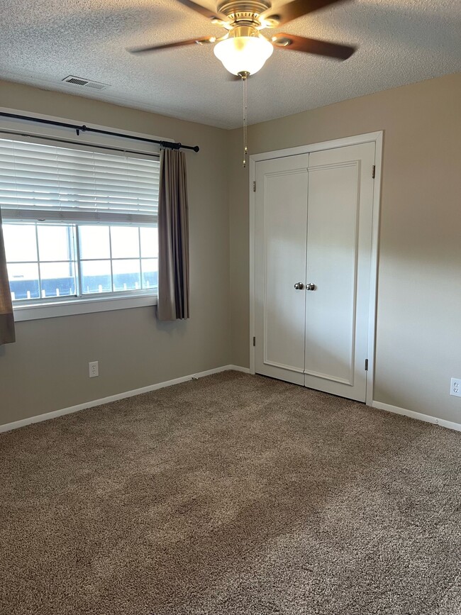 Upgraded 2 Bedroom - TWIN LAKES APARTMENTS