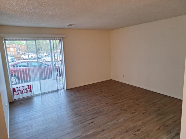 Building Photo - 5300 E Cherry Creek South Dr
